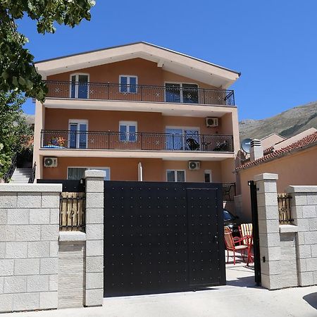 Mango Apartments Требинє Екстер'єр фото