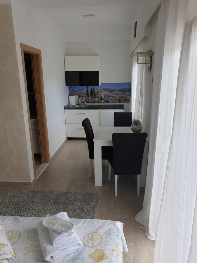 Mango Apartments Требинє Екстер'єр фото