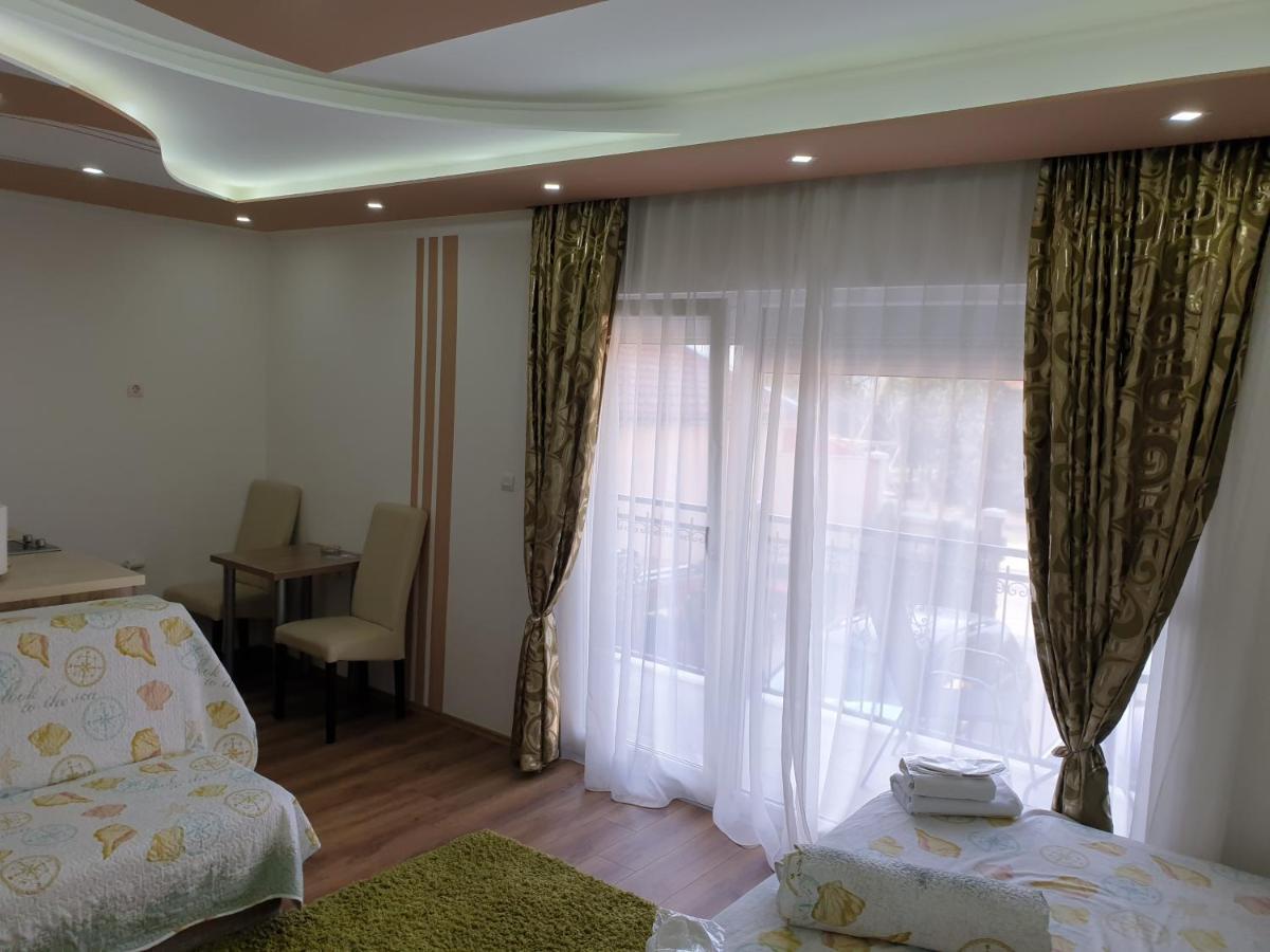 Mango Apartments Требинє Екстер'єр фото