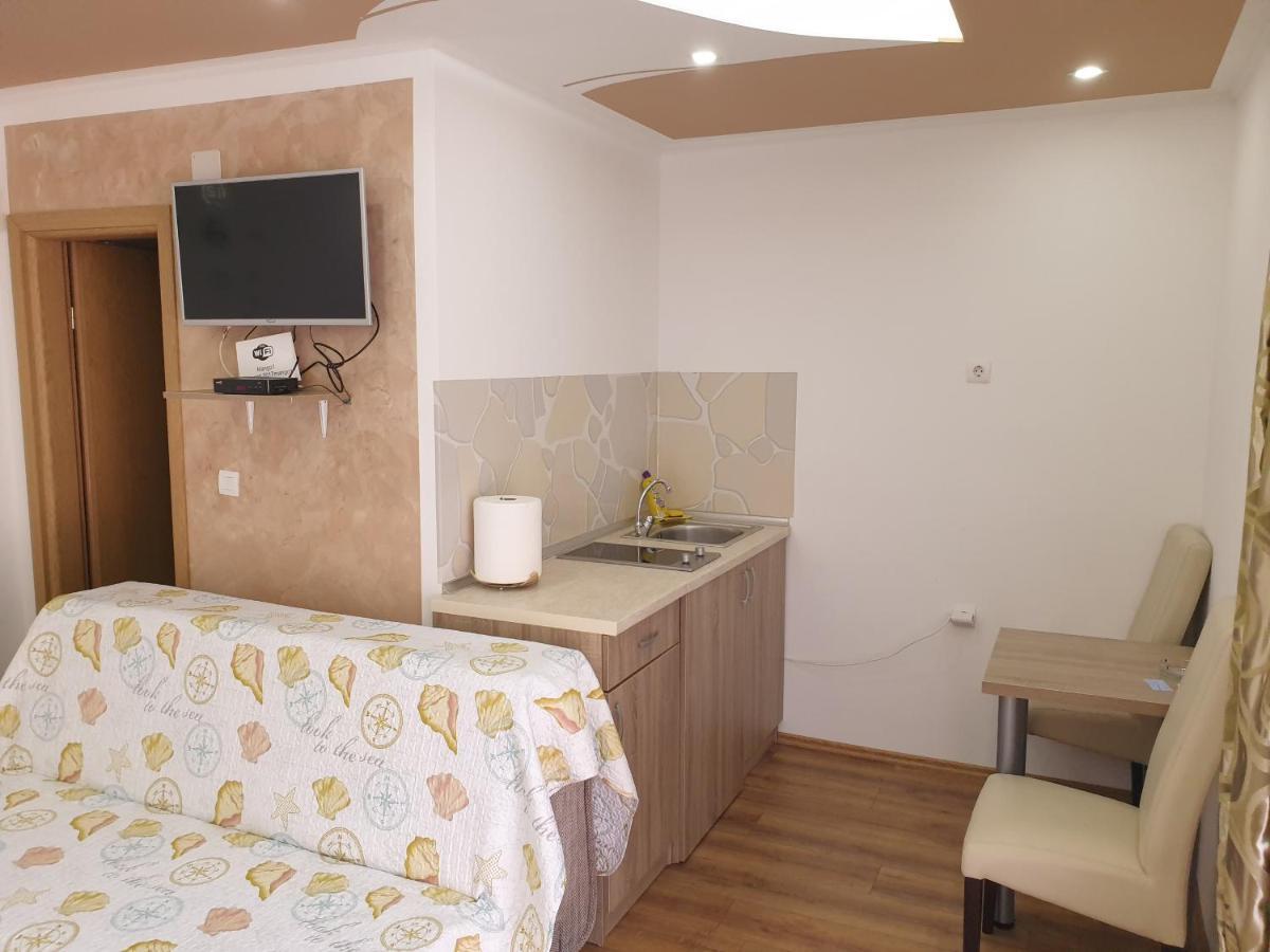 Mango Apartments Требинє Екстер'єр фото