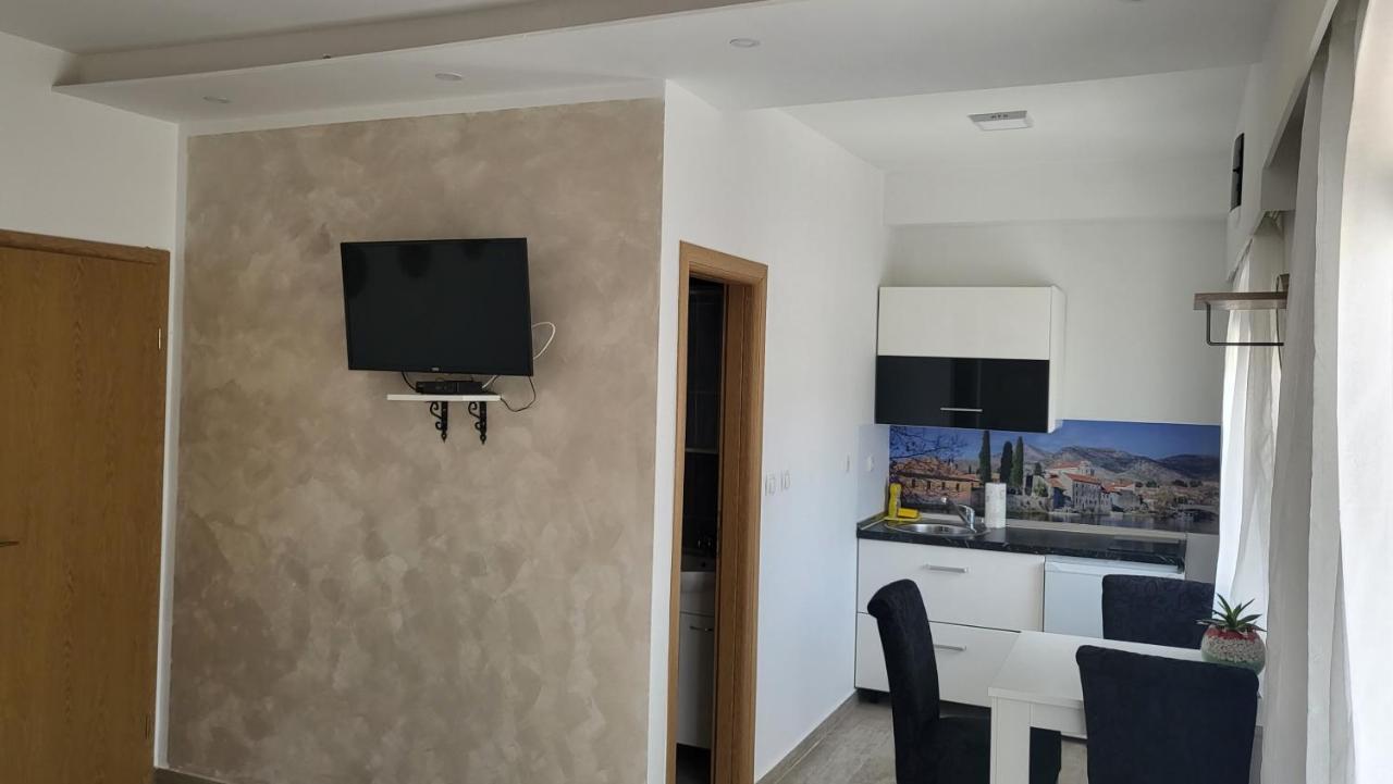Mango Apartments Требинє Екстер'єр фото