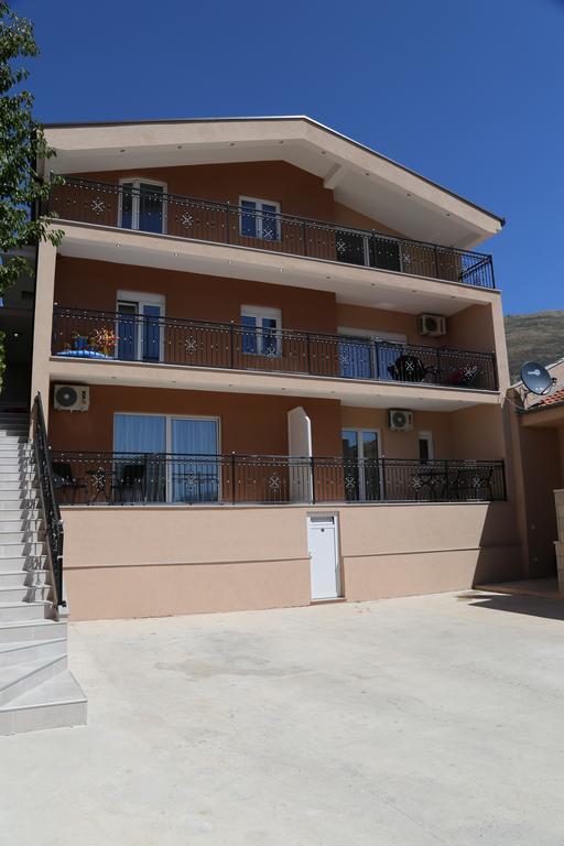 Mango Apartments Требинє Екстер'єр фото