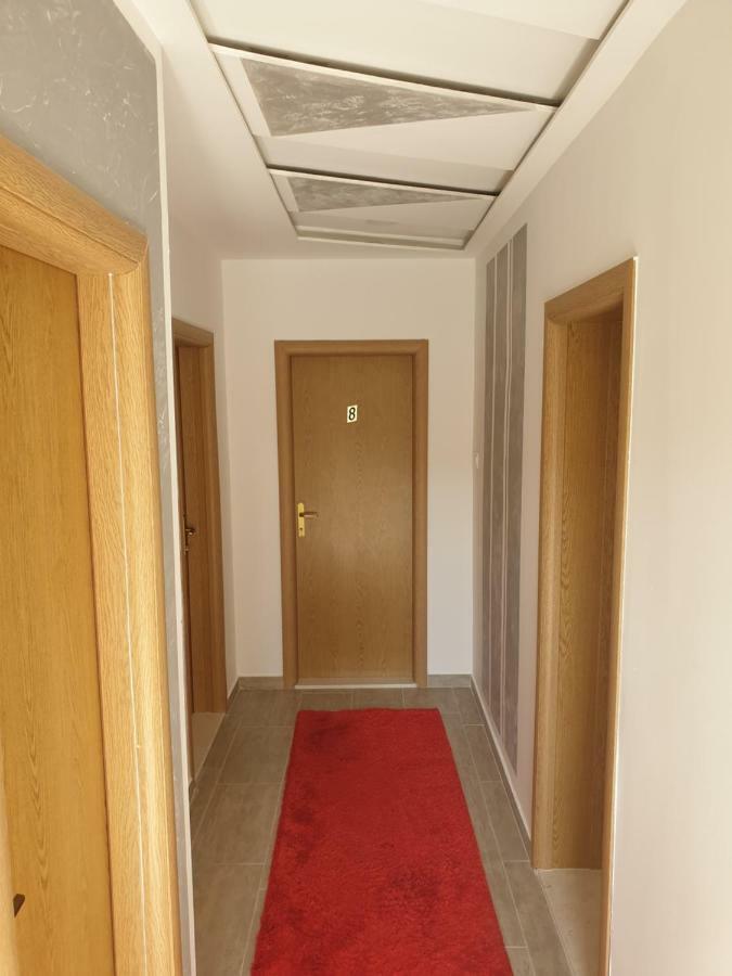 Mango Apartments Требинє Екстер'єр фото